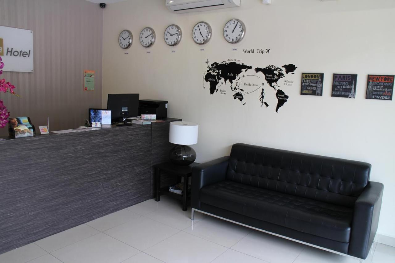 Hotel Zamburger Kota Damansara Exteriör bild
