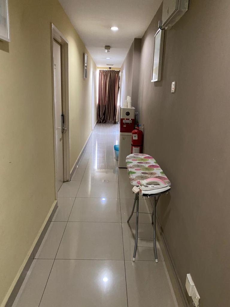 Hotel Zamburger Kota Damansara Exteriör bild